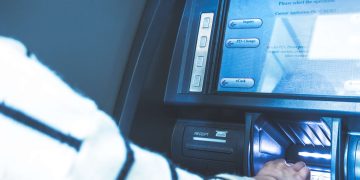 The Future of Banking: How Fintech is Reshaping Traditional Financial Services